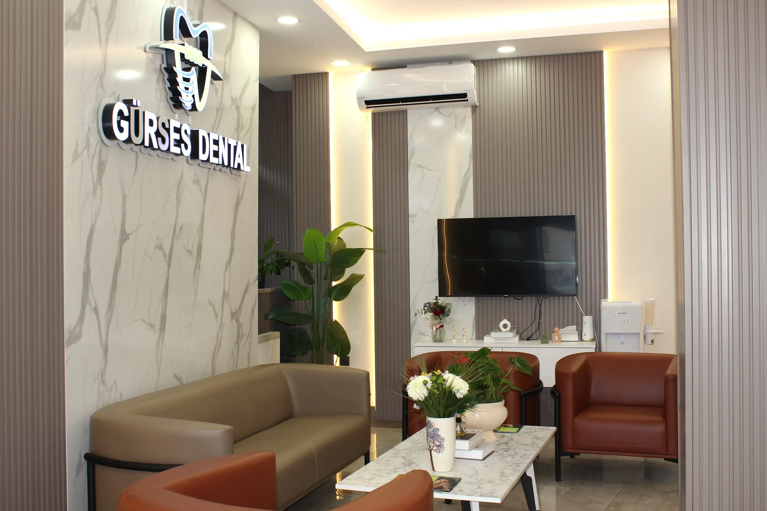 Comfortable waiting area at GD Smile Studio